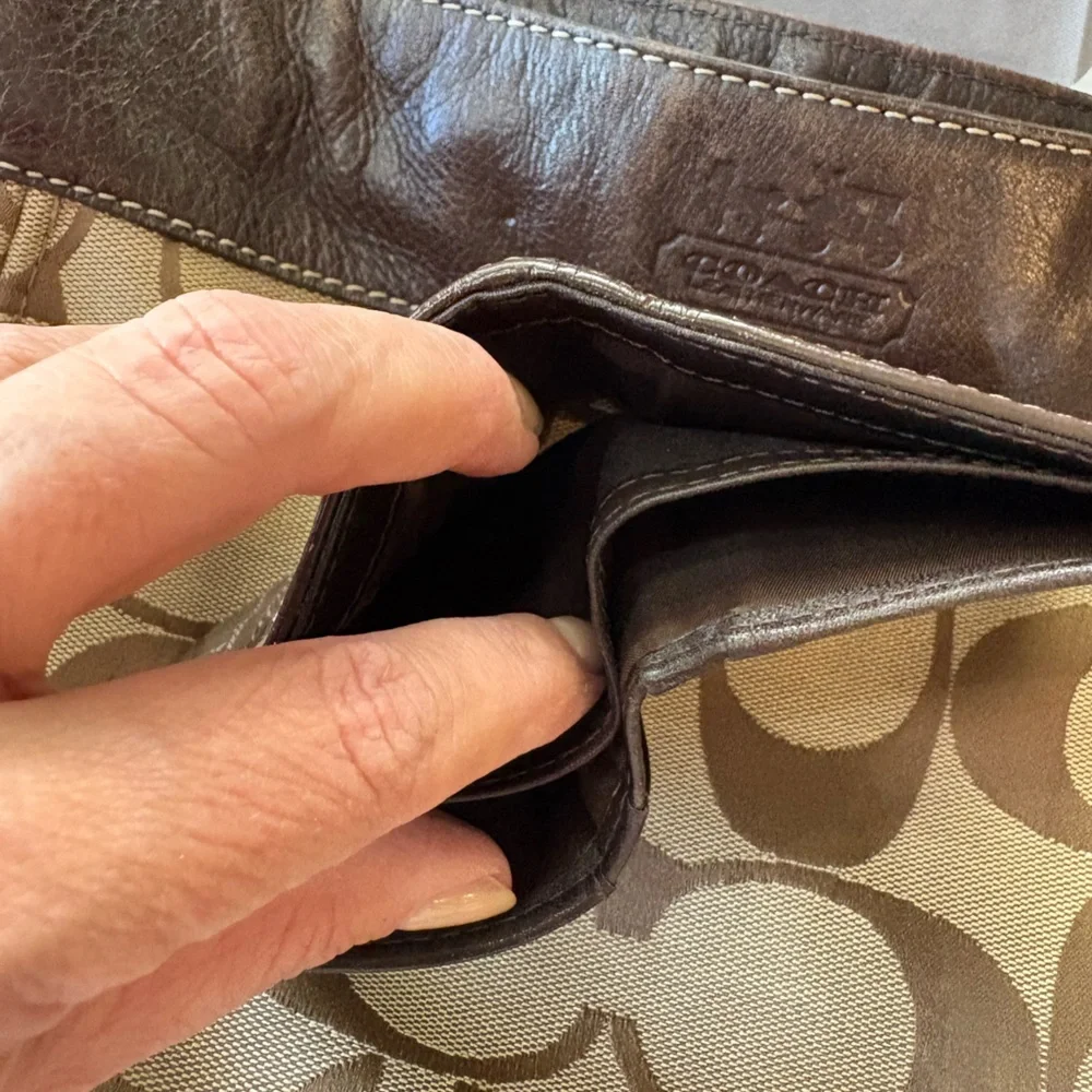 COACH F12657 Zoe Signature Canvas Gold Hardware Leather Trim Hobo Bag & Wallet - Picture 10 of 14